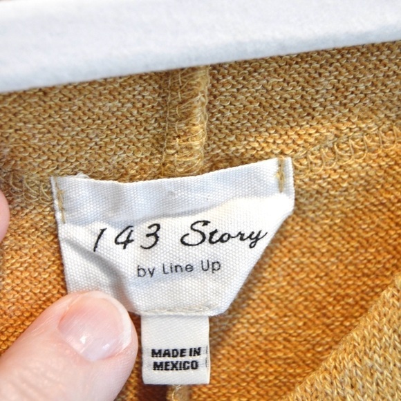 1.4.3. Story Knit French Terry Golden Mustard Balloon Sleeve V Neck Top, Size 3X - Picture 5 of 6